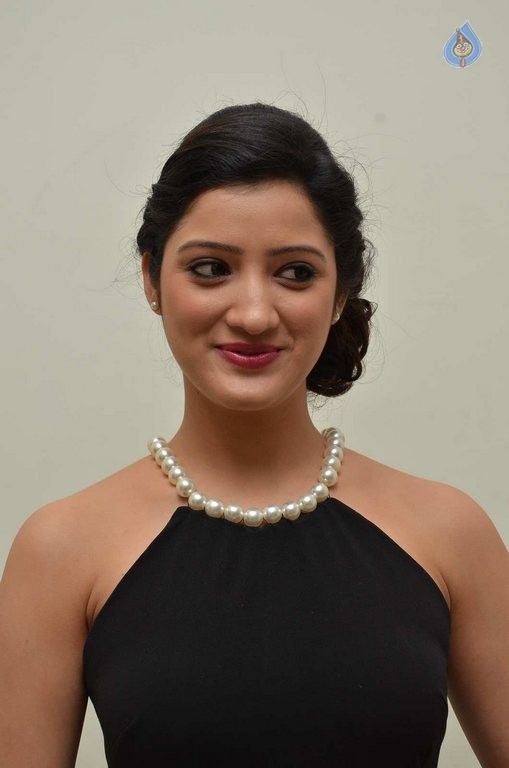 Richa Panai Latest Photos - 22 / 42 photos