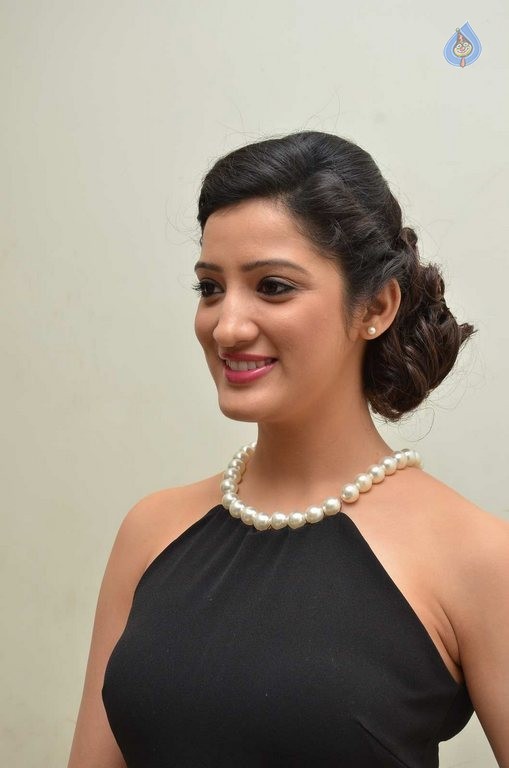 Richa Panai Latest Photos - 25 / 42 photos