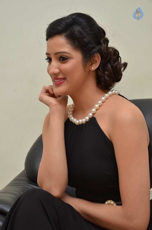 Richa Panai Latest Photos - 36 / 42 photos