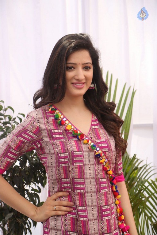Richa Panai Latest Pics - 31 / 42 photos