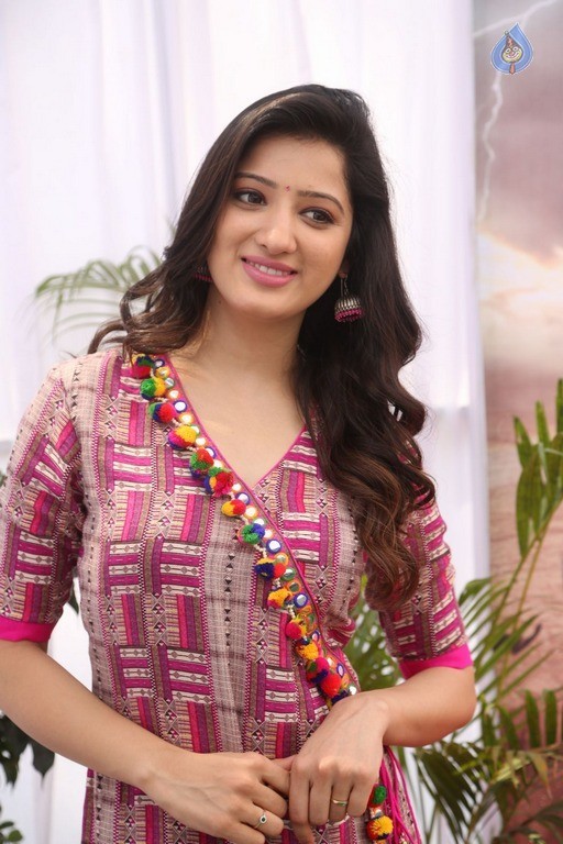 Richa Panai Latest Pics - 35 / 42 photos