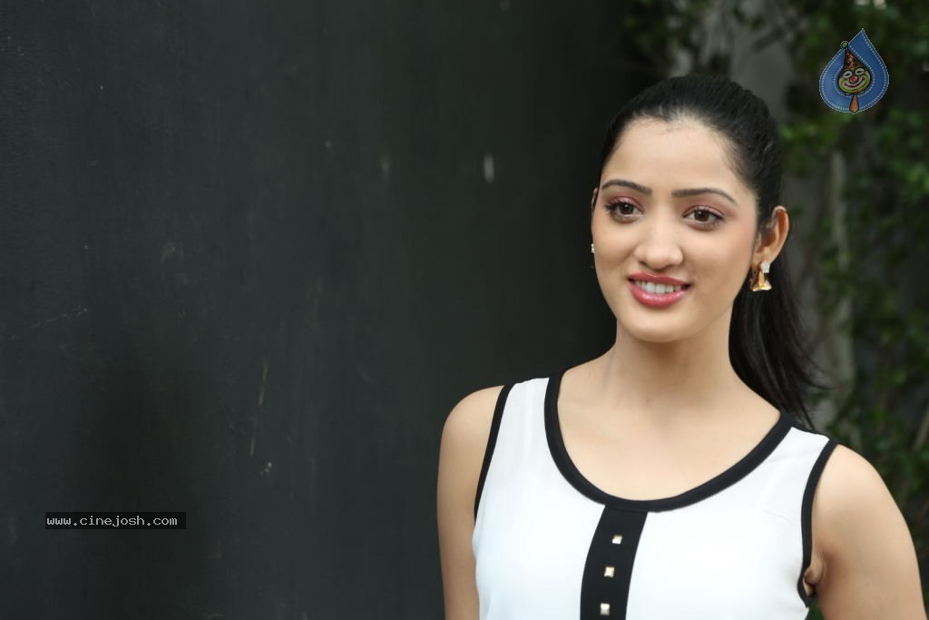 Richa Panai Latest Pics - 24 / 69 photos