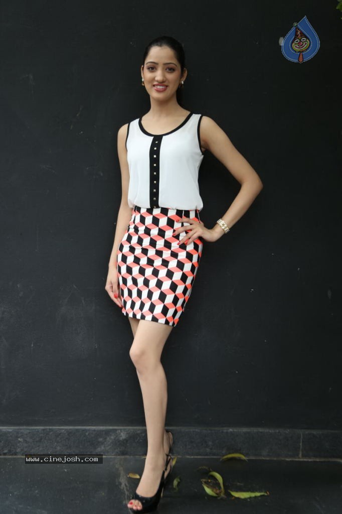Richa Panai Latest Pics - 28 / 69 photos