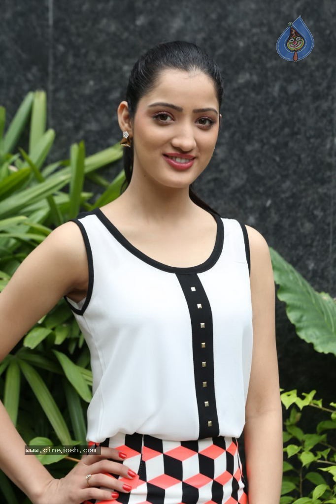 Richa Panai Latest Pics - 61 / 69 photos