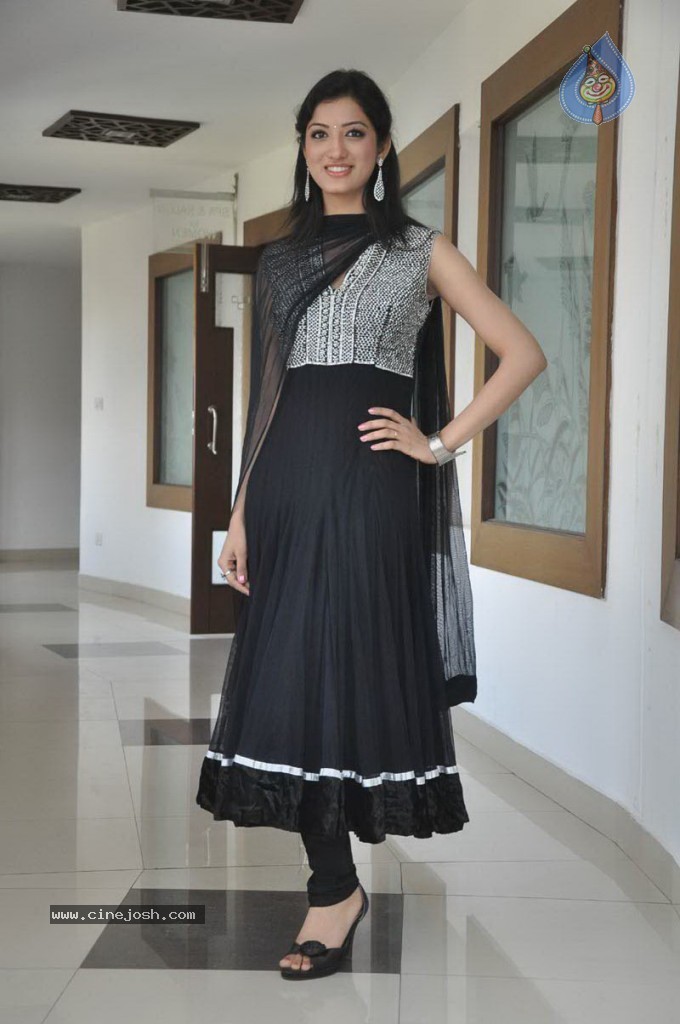 Richa Panai Latest Stills - 29 / 32 photos