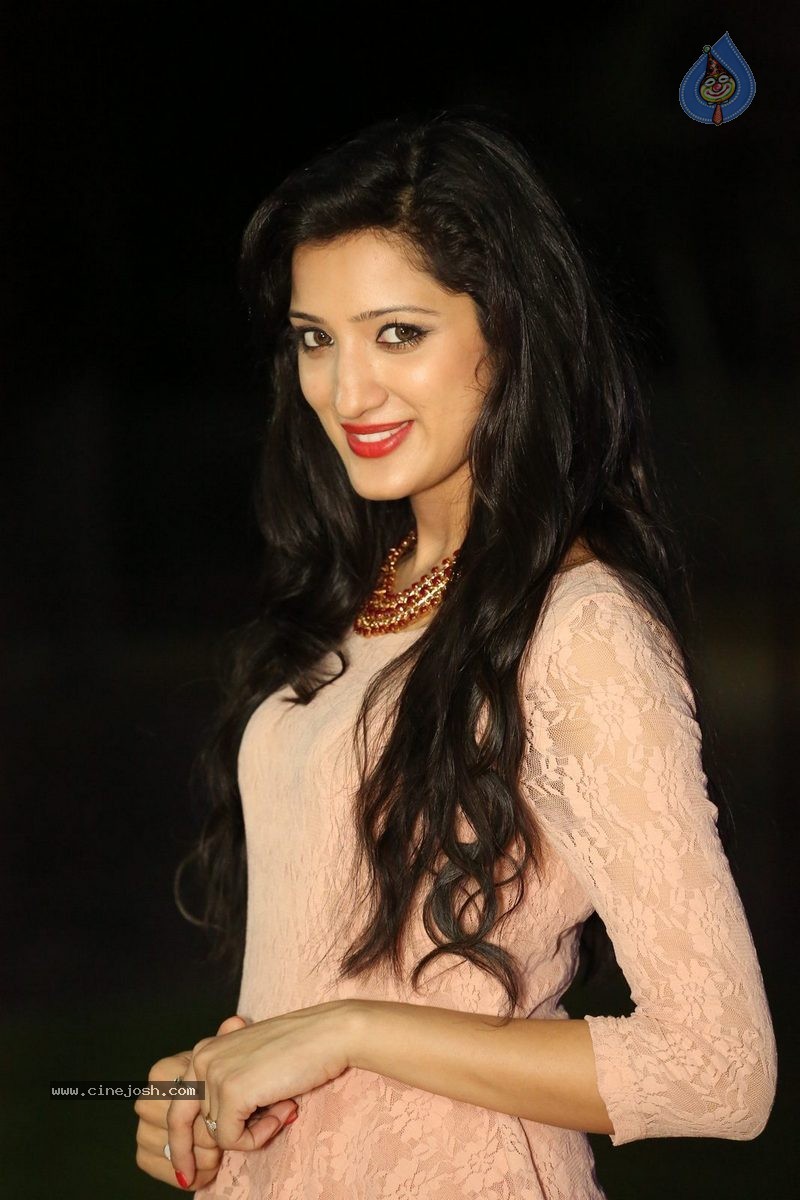 Richa Panai New Photos  - 12 / 78 photos