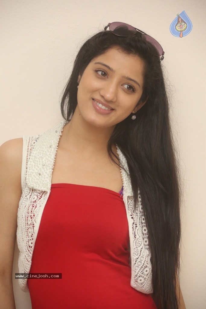 Richa Panai New Photos - 52 / 95 photos