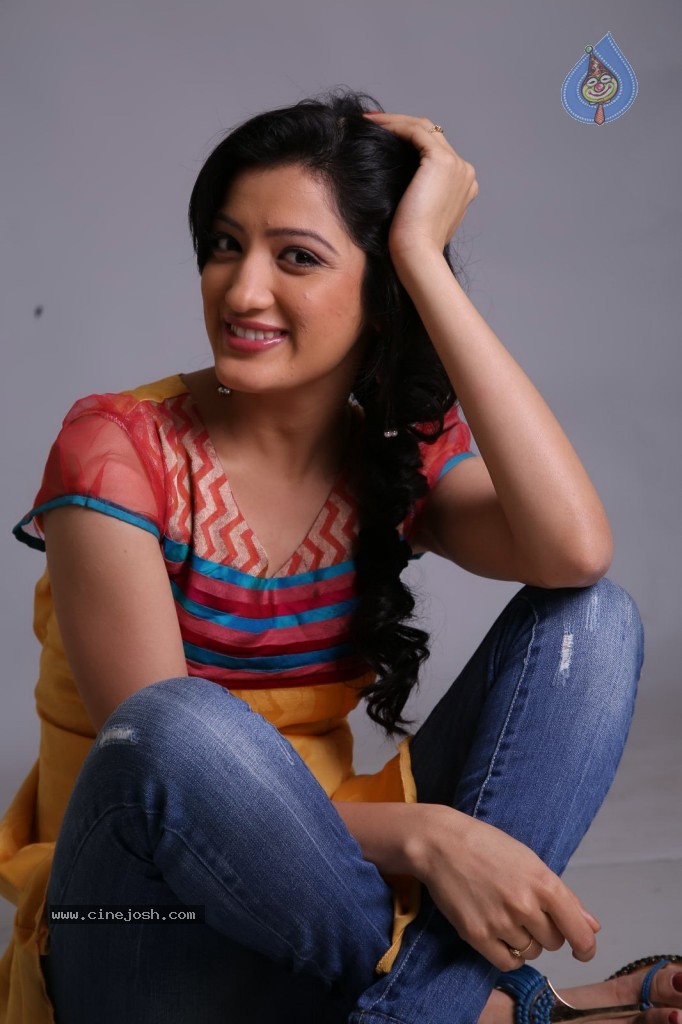 Richa Panai New Pics - 10 / 36 photos
