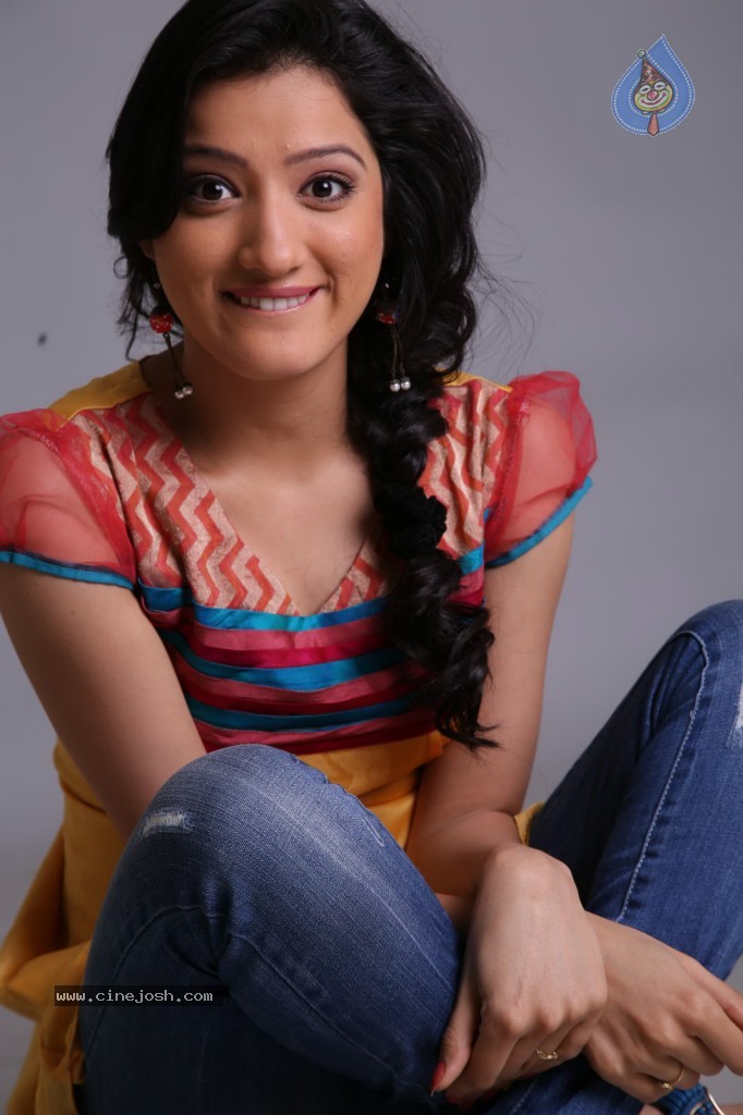 Richa Panai New Pics - 17 / 36 photos