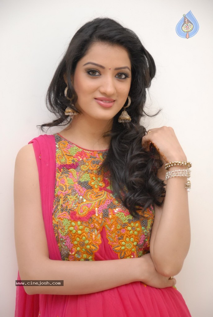 Richa Panai New Stills - 64 / 68 photos