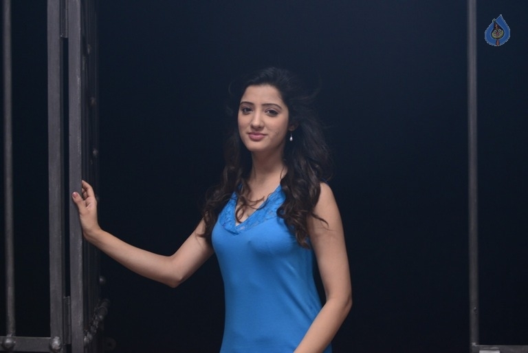 Richa Panai Photos in Rakshaka Bhatudu - 6 / 21 photos