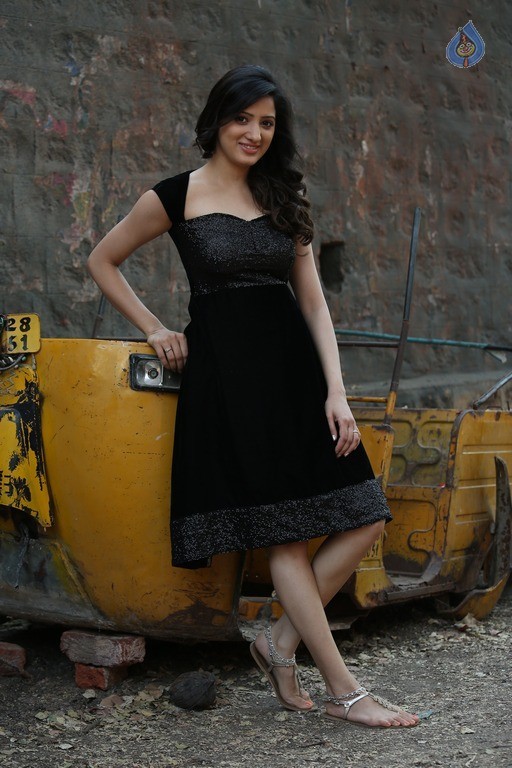 Richa Panai Pics In Rakshaka Bhatudu - 2 / 21 photos