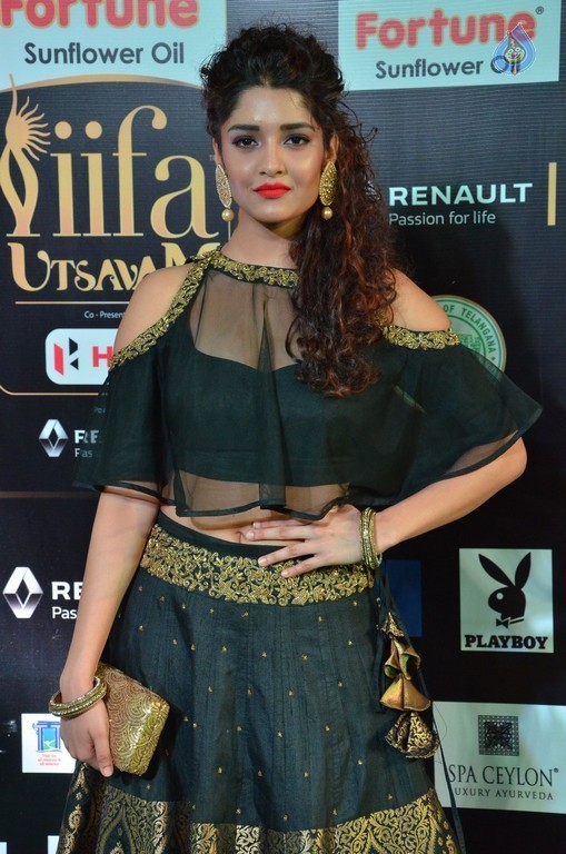 Ritika Singh Images at IIFA Utsavam 2017 - 19 / 21 photos