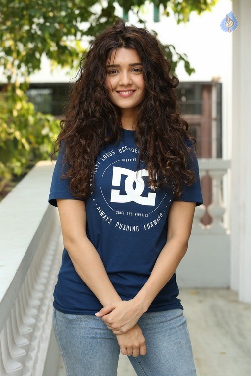Ritika Singh Latest Photos - 12 / 34 photos