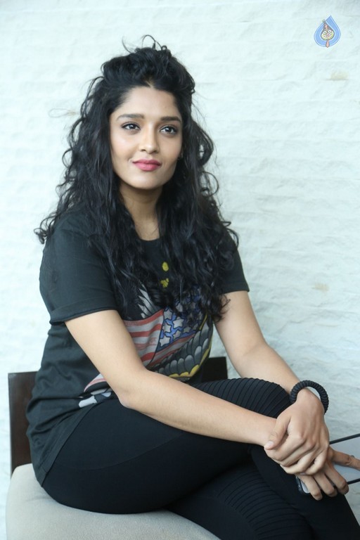 Ritika Singh Latest Photos - 26 / 34 photos