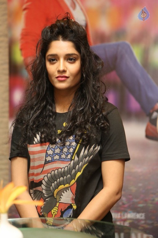 Ritika Singh Latest Photos - 28 / 34 photos