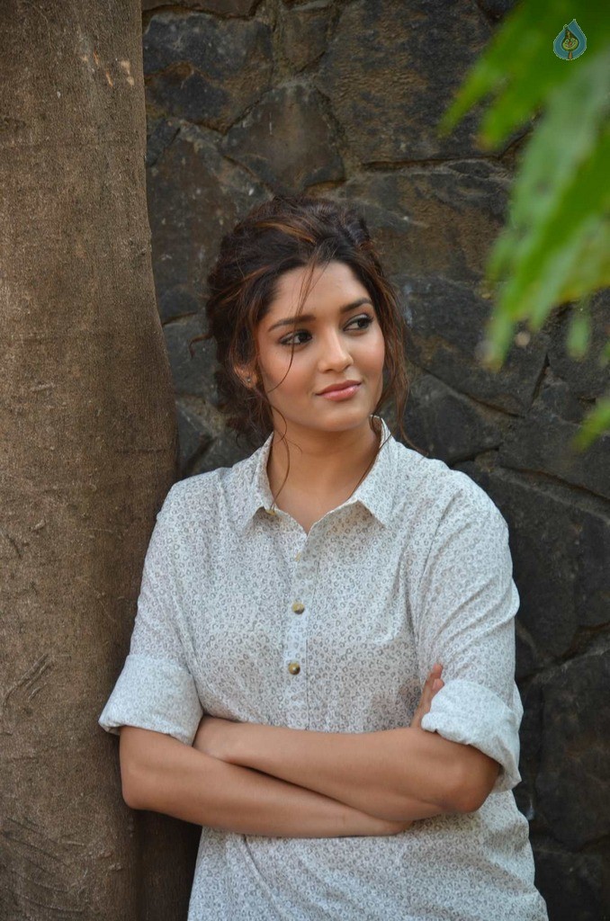Ritika Singh New Photos - 9 / 21 photos