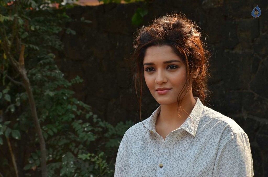 Ritika Singh New Photos - 21 / 21 photos