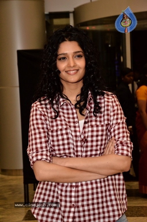 Ritika Singh Photos - 7 / 29 photos