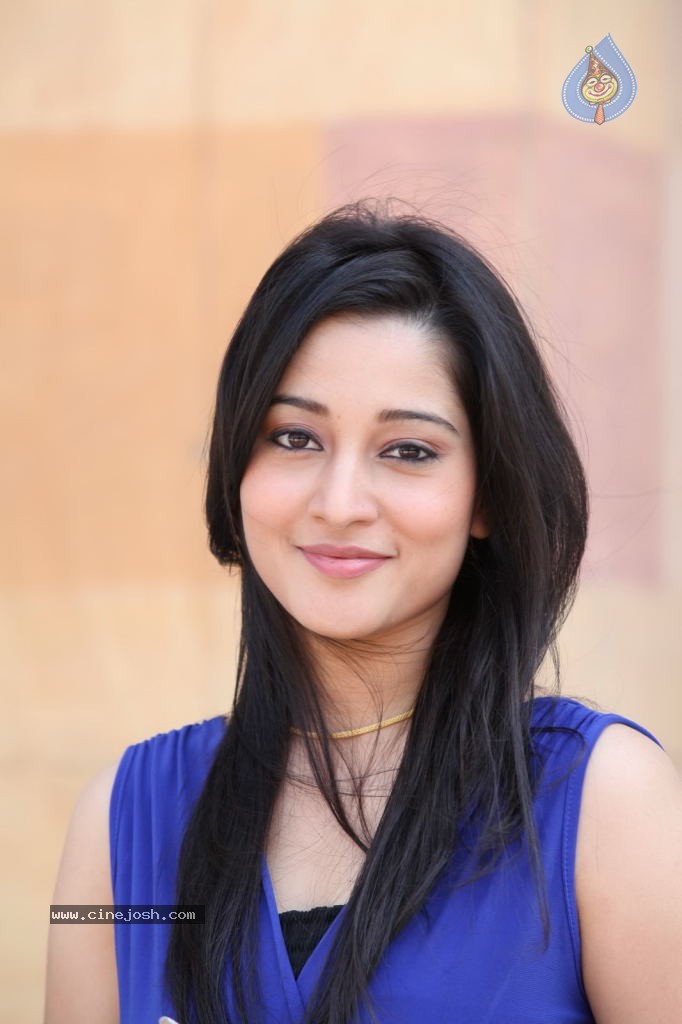 Ritu Barmecha New Pics - 34 / 53 photos