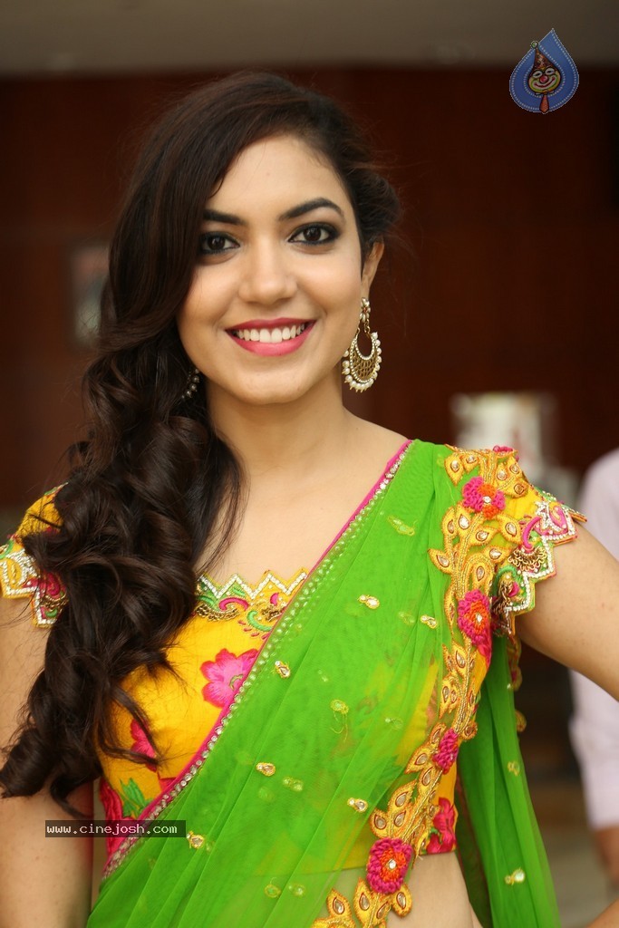 Ritu Varma Cute Stills - 39 / 120 photos