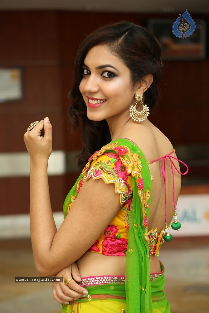 Ritu Varma Cute Stills - 52 / 120 photos