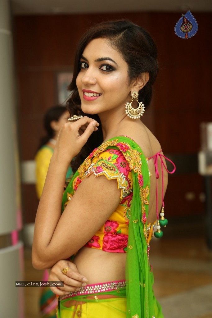 Ritu Varma Cute Stills - 63 / 120 photos