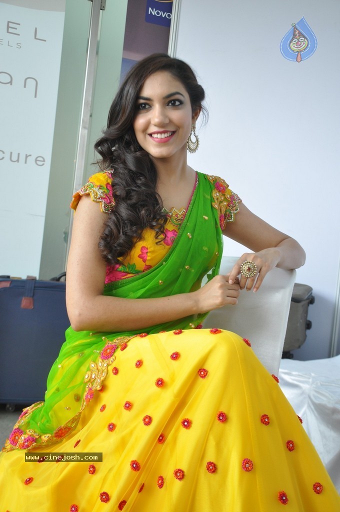 Ritu Varma Cute Stills - 72 / 120 photos
