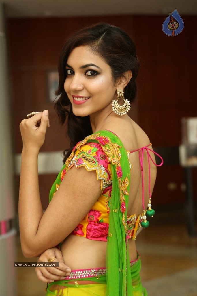 Ritu Varma Cute Stills - 78 / 120 photos