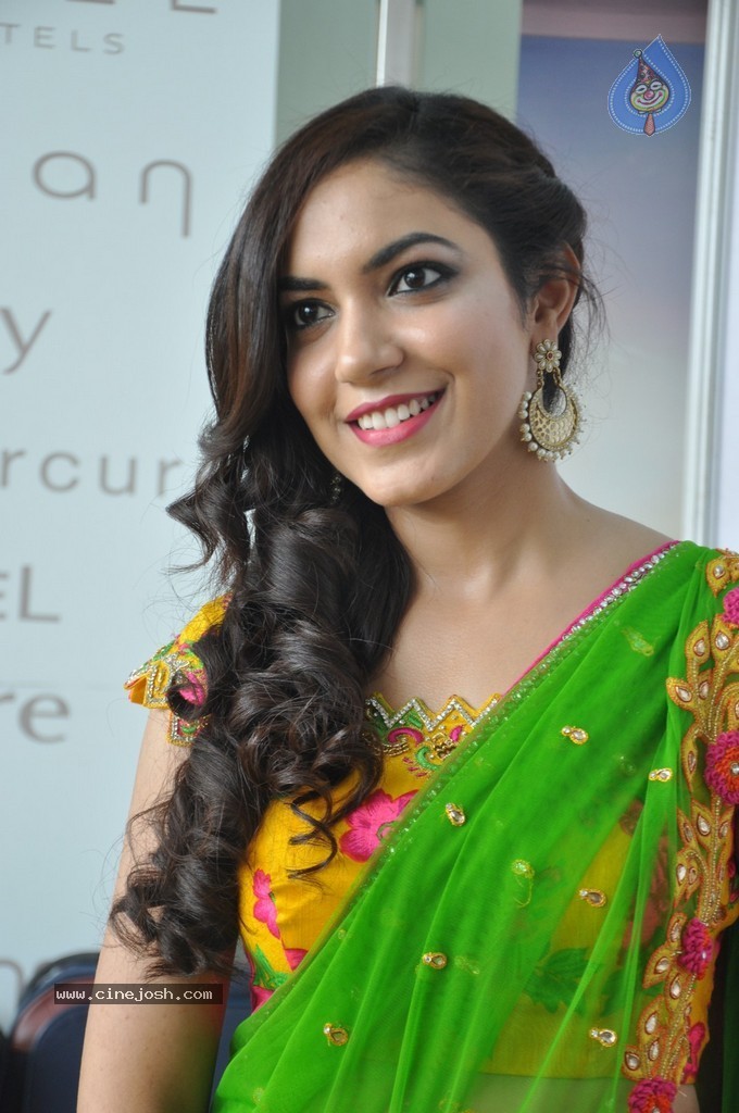 Ritu Varma Cute Stills - 89 / 120 photos