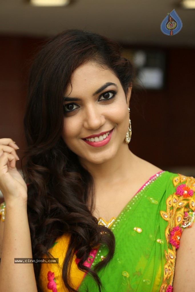 Ritu Varma Cute Stills - 91 / 120 photos