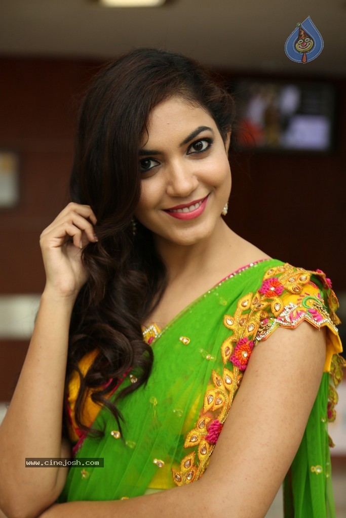 Ritu Varma Cute Stills - 93 / 120 photos