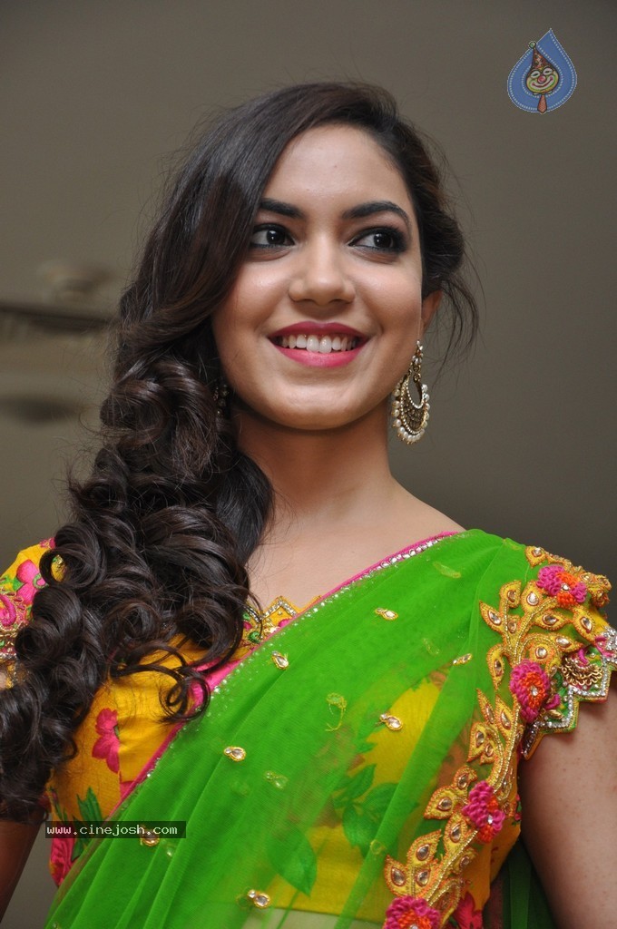 Ritu Varma Cute Stills - 95 / 120 photos
