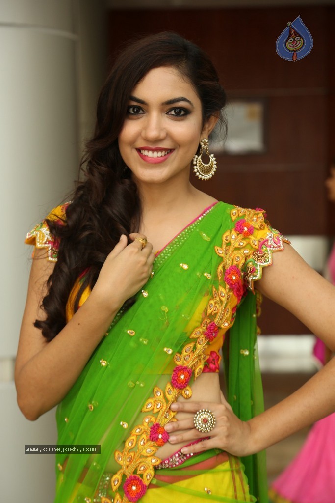 Ritu Varma Cute Stills - 96 / 120 photos