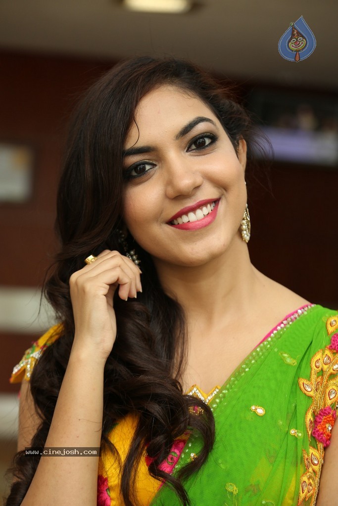 Ritu Varma Cute Stills - 119 / 120 photos