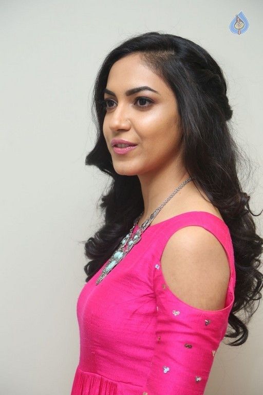 Ritu Varma Latest Gallery - 10 / 42 photos