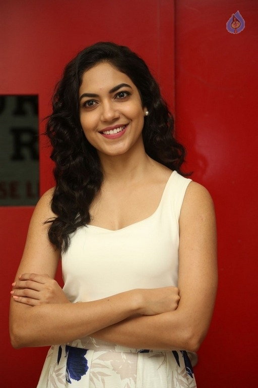 Ritu Varma Latest Stills - 24 / 28 photos