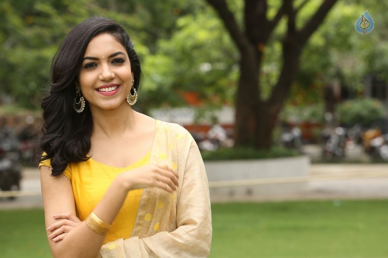Ritu Varma New Gallery - 2 / 42 photos