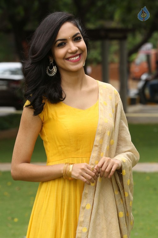 Ritu Varma New Gallery - 5 / 42 photos