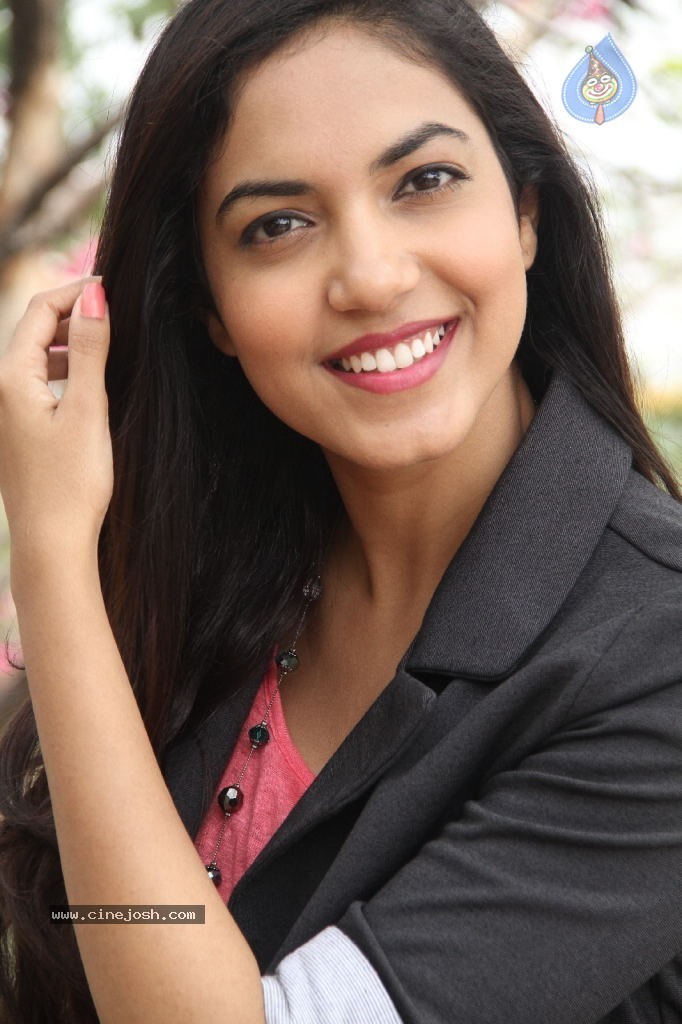 Ritu Varma New Photos - 29 / 61 photos