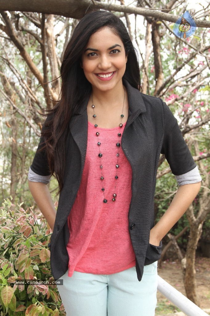 Ritu Varma New Photos - 33 / 61 photos