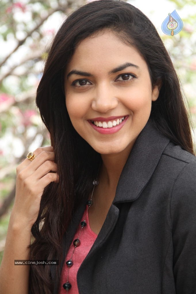 Ritu Varma New Photos - 35 / 61 photos