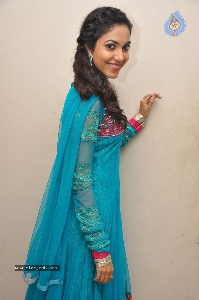 Ritu Varma New Pics - 16 / 49 photos