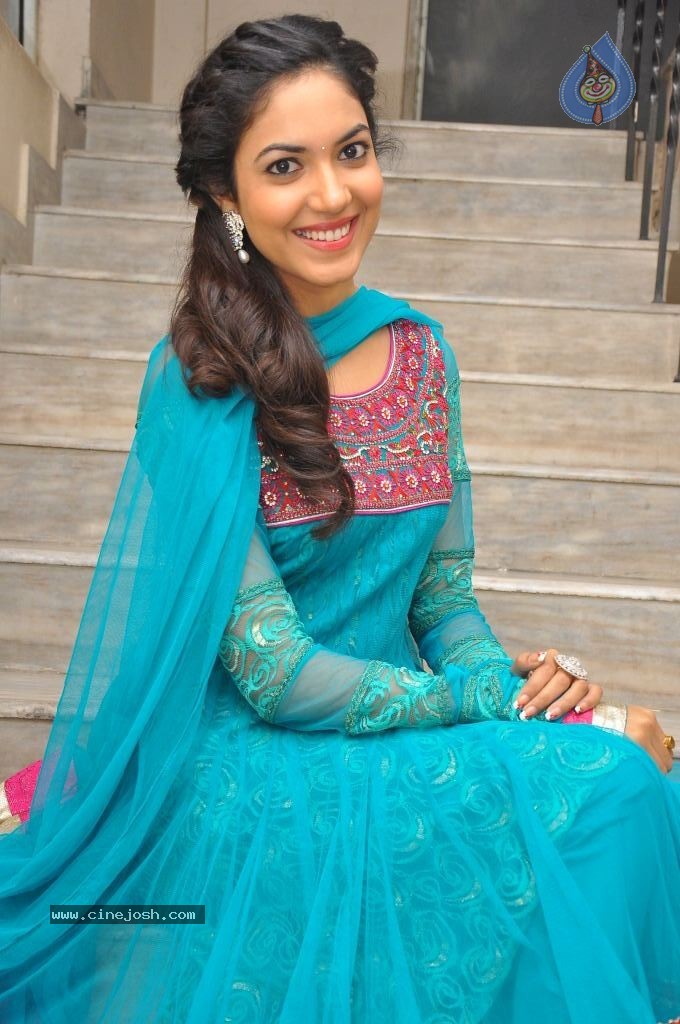 Ritu Varma New Pics - 21 / 49 photos