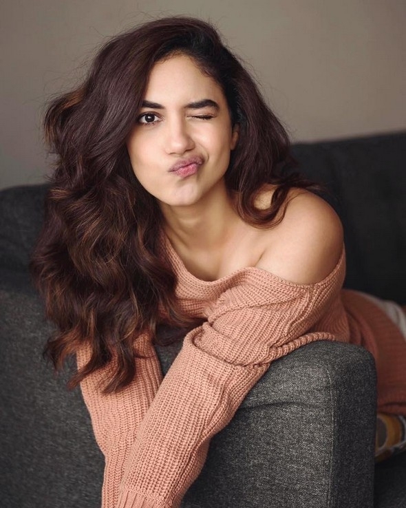 Ritu Varma Stills - 2 / 5 photos