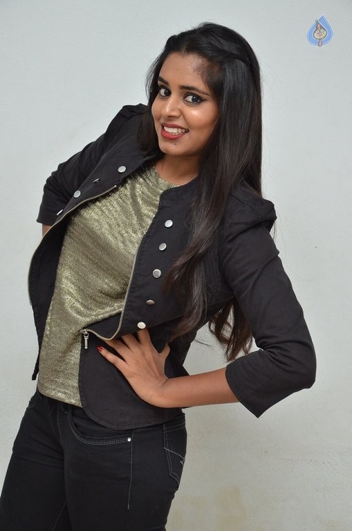 Roopa Reddy New Photos - 10 / 42 photos