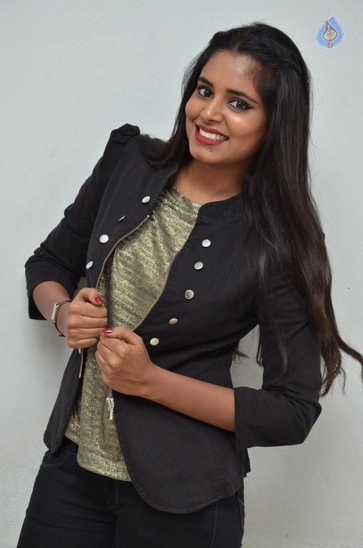 Roopa Reddy New Photos - 18 / 42 photos