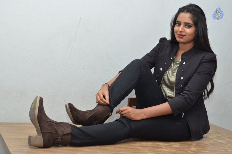 Roopa Reddy New Photos - 36 / 42 photos