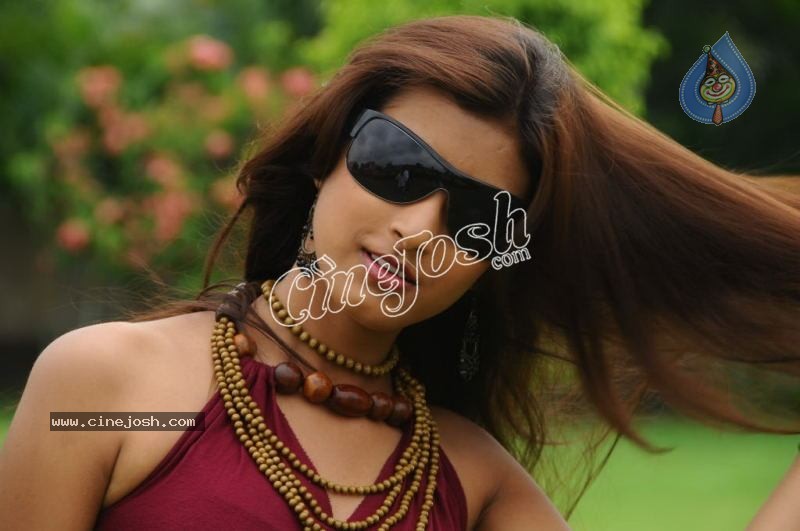 Ruby Stills - 14 / 60 photos