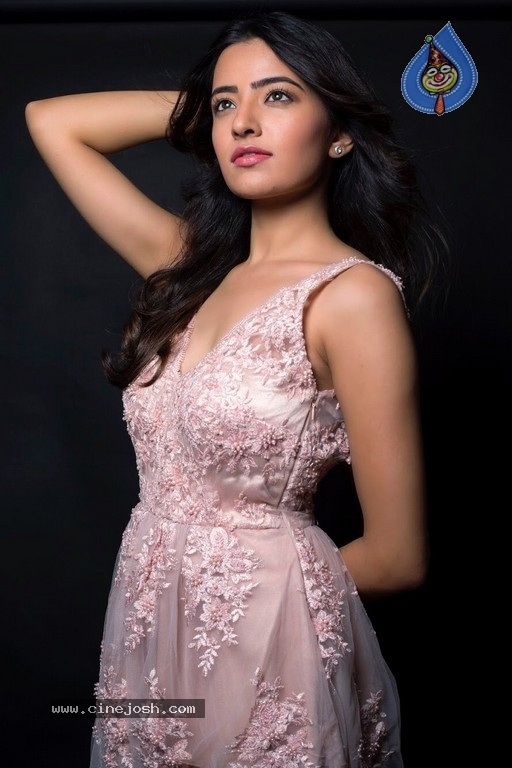 Rukshar Dhillon Pics - 3 / 7 photos